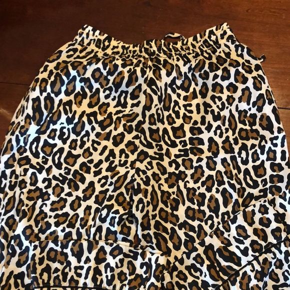 Banana Republic Leopard print pajamas XS coordinate set/sold as a set/ luxurious - Picture 7 of 15